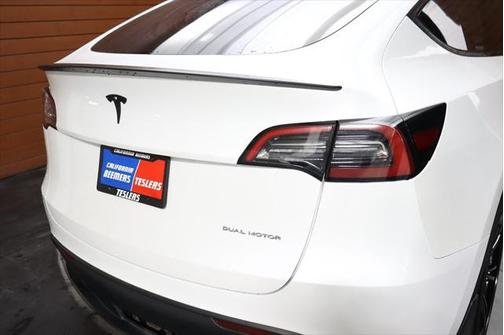 2023 Tesla Model Y Long Range Dual Motor All-Wheel Drive