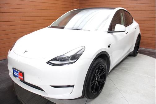 2023 Tesla Model Y RWD