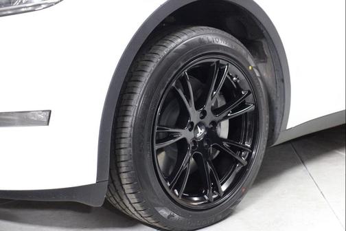 2023 Tesla Model Y RWD