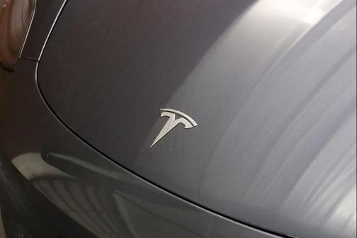 2022 Tesla Model 3 Standard Range