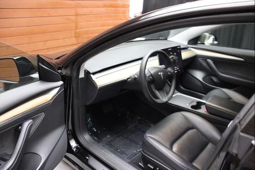 2022 Tesla Model 3 Standard Range