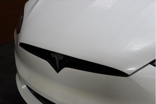 2023 Tesla Model X Standard Range