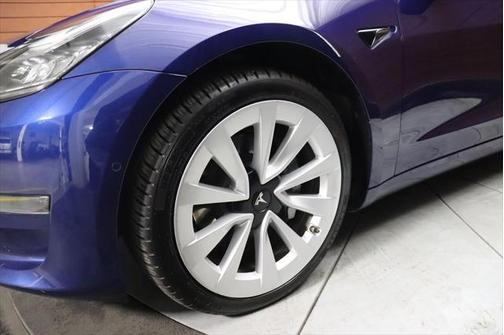 2022 Tesla Model 3 Standard Range