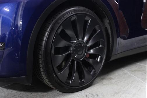 2023 Tesla Model Y Performance Dual Motor All-Wheel Drive