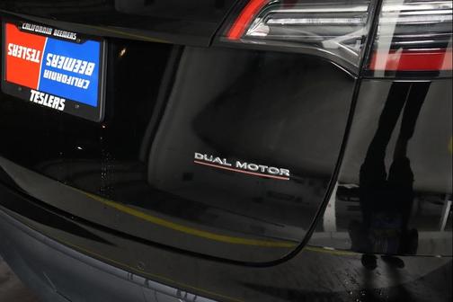2022 Tesla Model Y Performance Dual Motor All-Wheel Drive