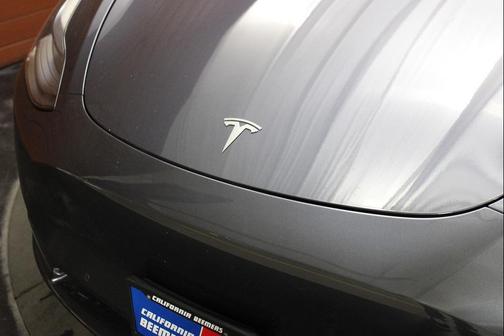 2022 Tesla Model Y Performance Dual Motor All-Wheel Drive