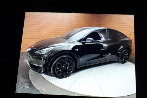 2023 Tesla Model Y Long Range AWD