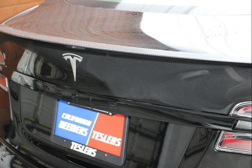 2022 Tesla Model S Plaid