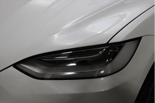 2022 Tesla Model X Plaid Tri Motor All-Wheel Drive