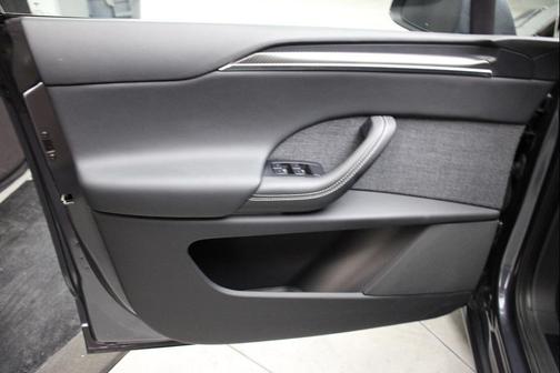 2022 Tesla Model X Plaid Tri Motor All-Wheel Drive