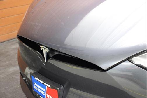 2022 Tesla Model X Plaid Tri Motor All-Wheel Drive