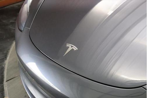 2018 Tesla Model 3 Performance