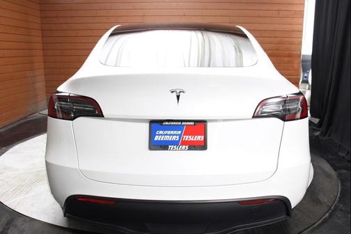 2023 Tesla Model Y RWD