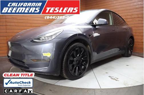 2022 Tesla Model Y Long Range Dual Motor All-Wheel Drive