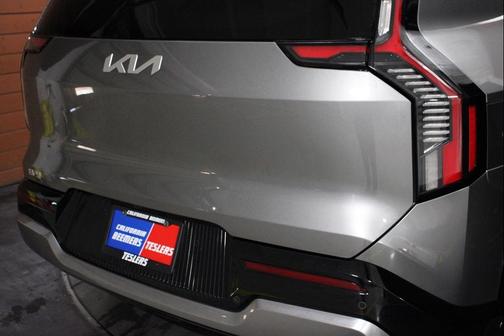 2024 Kia EV9 Land