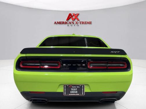 2015 Dodge Challenger SRT Hellcat