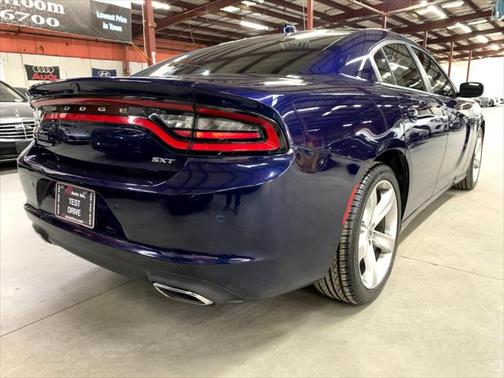 2017 Dodge Charger SXT