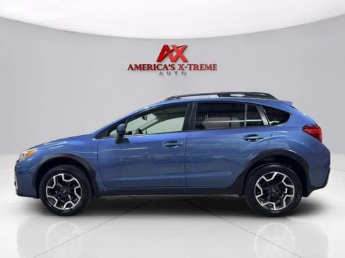Hyper Blue 2017 Subaru Crosstrek 2.0i Premium
