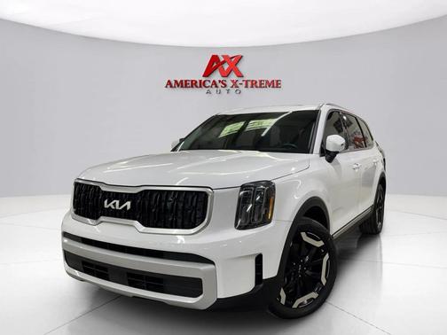 Glacial White Pearl 2023 Kia Telluride EX