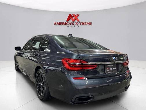 Singapore Gray Metallic 2016 BMW 750 I