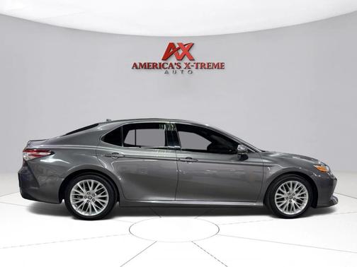 2020 Toyota Camry XLE