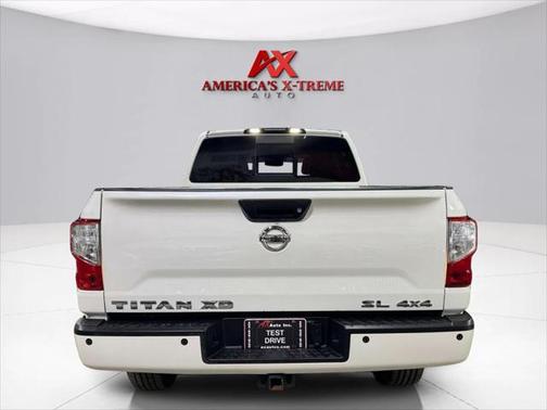 2017 Nissan Titan XD SL