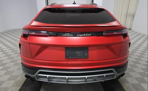 2019 Lamborghini Urus 