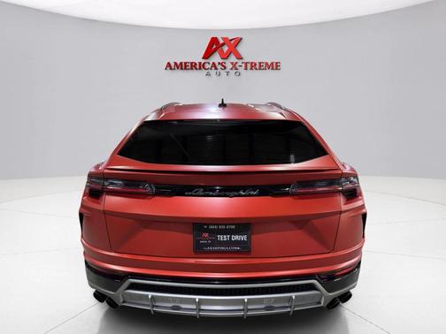 2019 Lamborghini Urus Base