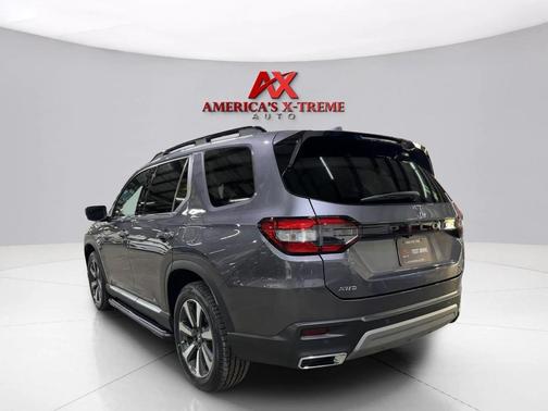 2024 Honda Pilot Touring 8-Passenger
