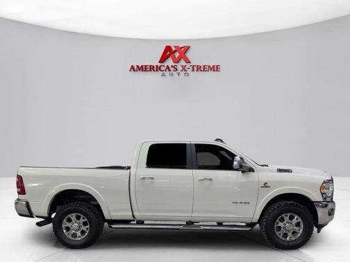 2020 RAM 2500 Laramie Crew Cab 4X4 6'4' Box