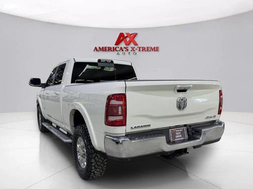 2020 RAM 2500 Laramie Crew Cab 4X4 6'4' Box