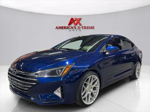 2019 Hyundai ELANTRA SE