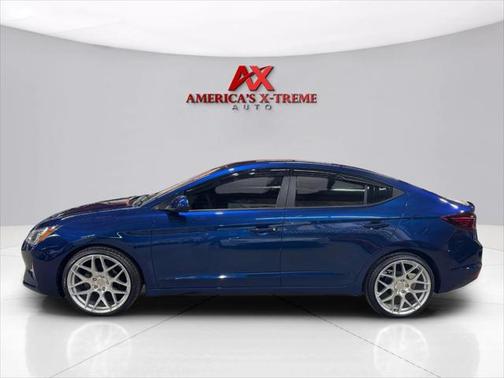 2019 Hyundai ELANTRA SE