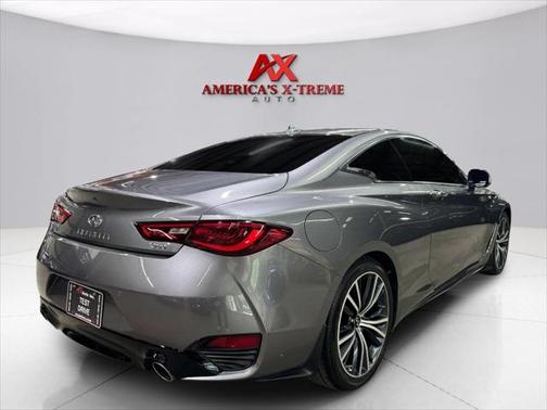 2022 INFINITI Q60 LUXE