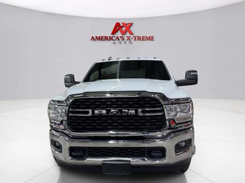 2024 RAM 3500 Big Horn Crew Cab 4x4 8' Box