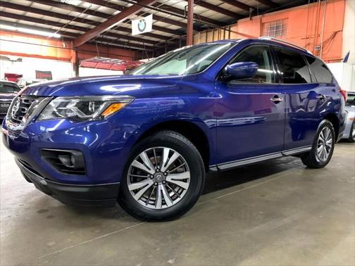 2018 Nissan Pathfinder SV