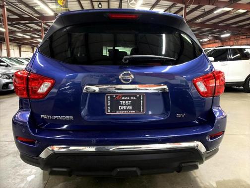 2018 Nissan Pathfinder SV