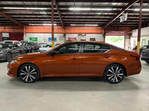 2020 Nissan Altima SR FWD