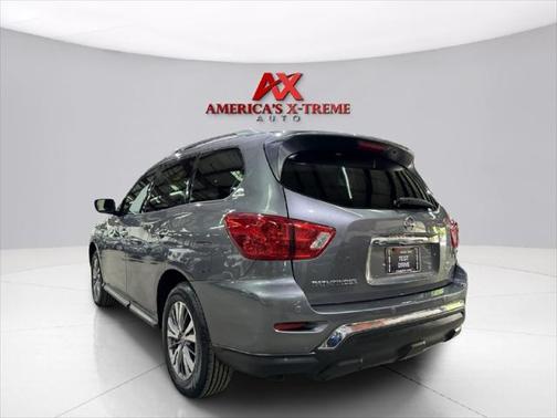 2019 Nissan Pathfinder SV