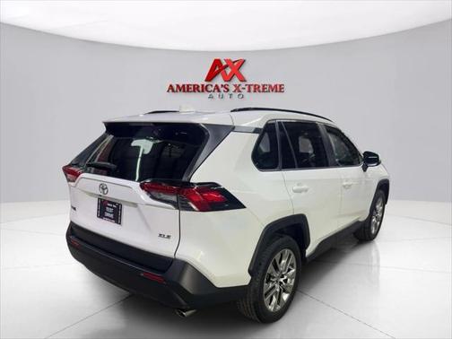 2019 Toyota RAV4 XLE Premium