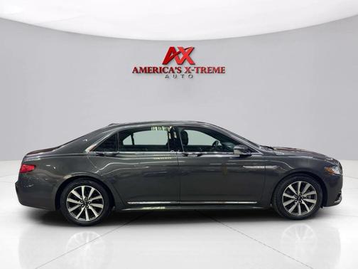 2018 Lincoln Continental Premiere