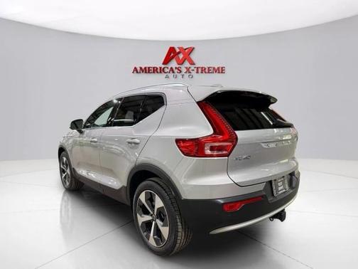 Silver Dawn Metallic 2023 Volvo XC40 B5 Plus Bright Theme