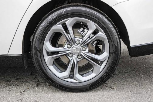 2024 Honda Accord Hybrid 