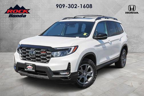 Platinum White Pearl 2025 Honda Passport