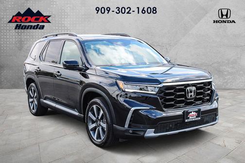 Crystal Black Pearl 2025 Honda Pilot