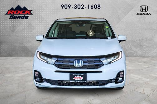 Platinum White Pearl 2025 Honda Odyssey