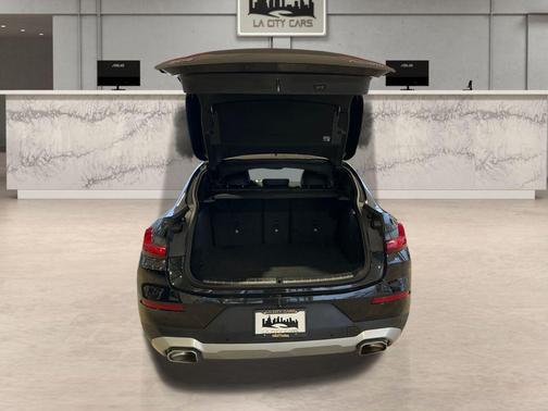 2024 BMW X4 xDrive30i