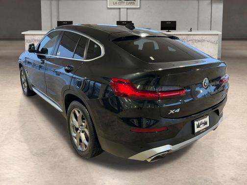 2024 BMW X4 xDrive30i
