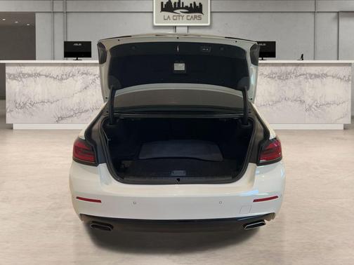 2022 BMW 530e Base