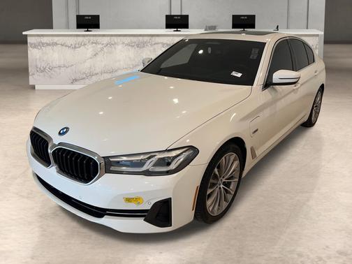 2022 BMW 530e Base